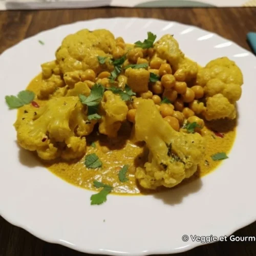 Assiette de chou fleur curry de pois chiche